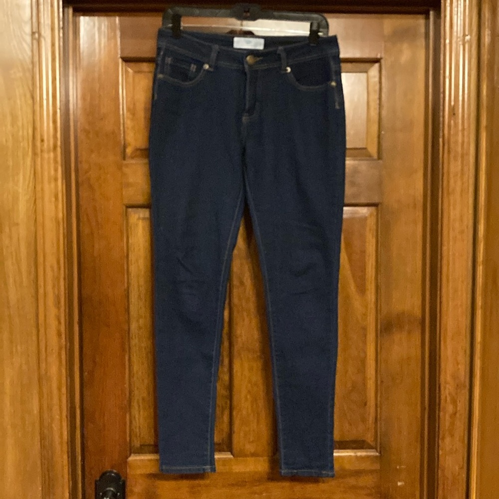 Size 7 Infinity Raine Dark Wash Jeans